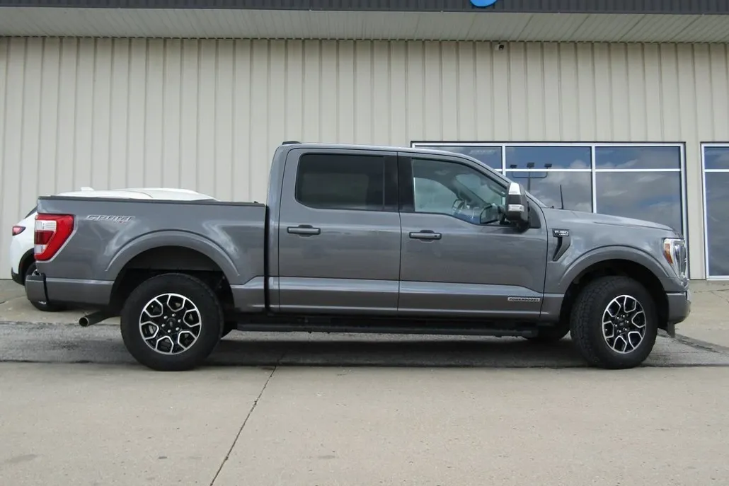 2022 Ford F-150 XL photo 1