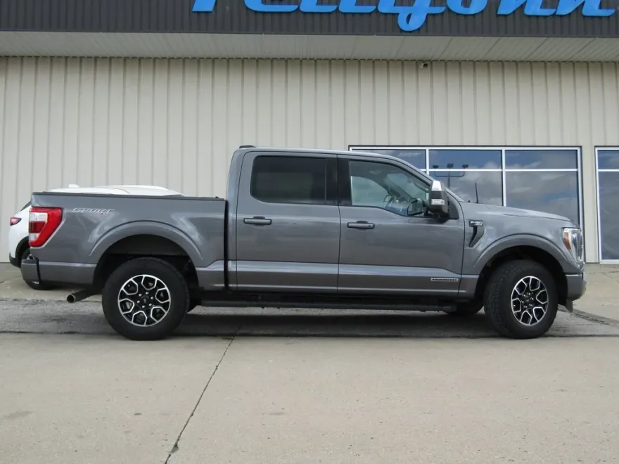 2022 Ford F-150 XL photo 1