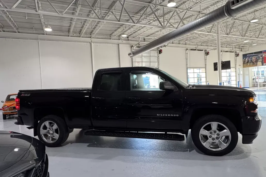 2016 Chevrolet Silverado 1500 photo 1