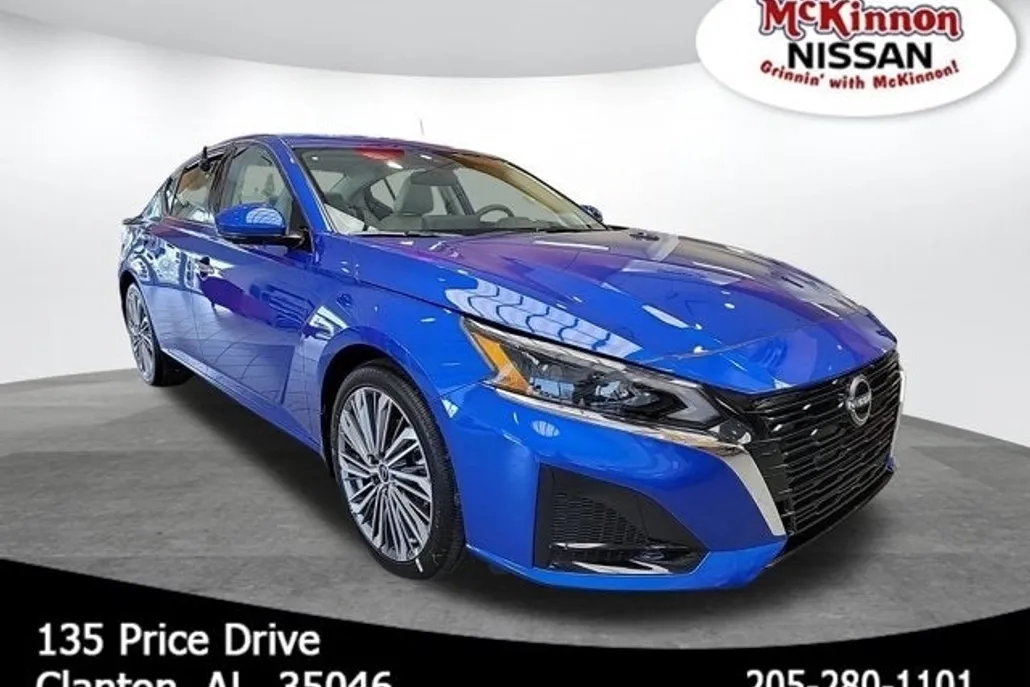 2025 Nissan Altima SL photo 1