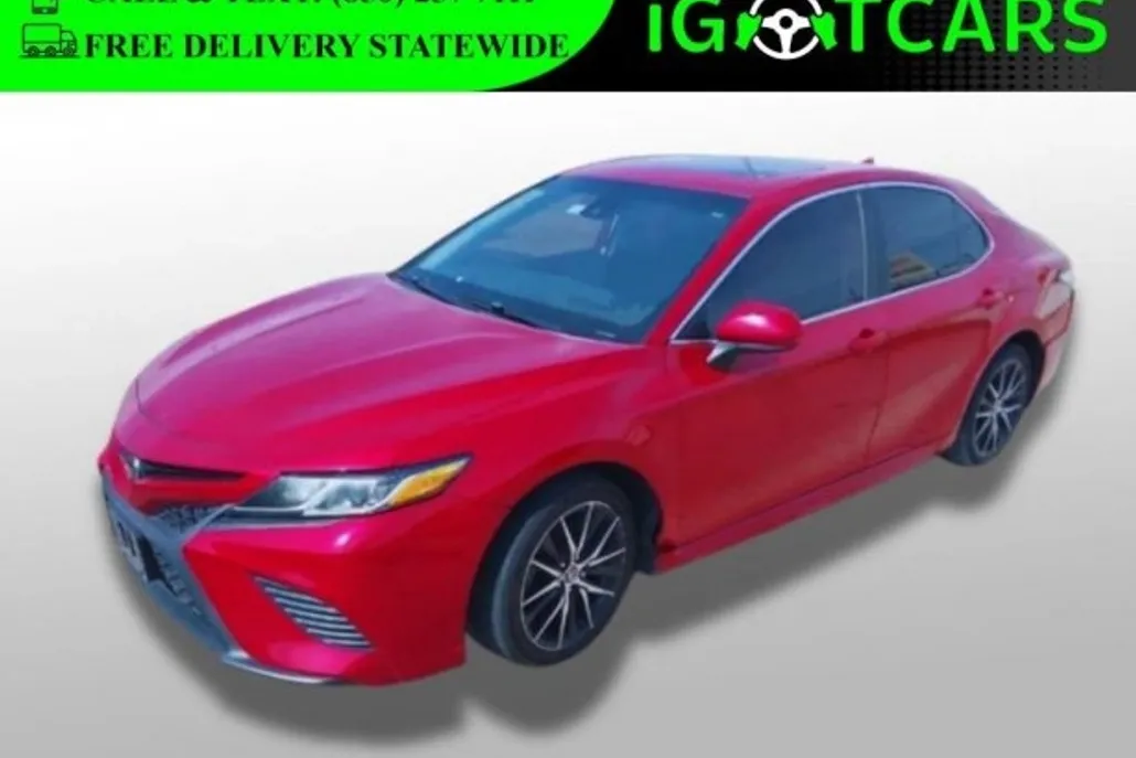 2019 Toyota Camry SE XLE photo 1