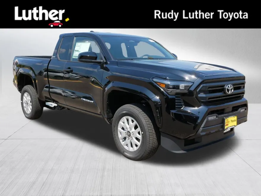2025 Toyota Tacoma SR5 XtraCab photo 1