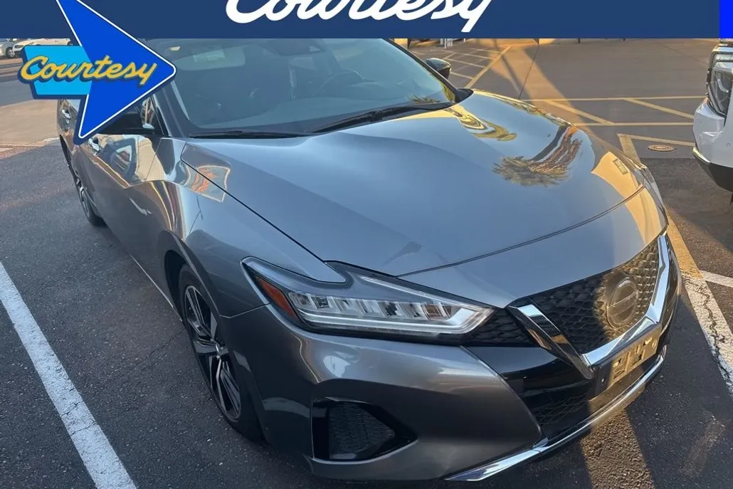 2021 Nissan Maxima SV photo 1