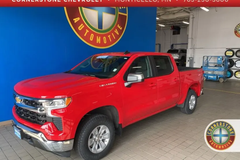 2025 Chevrolet Silverado 1500 LT photo 1
