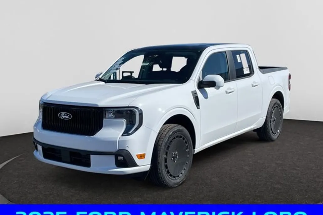 2025 Ford Maverick photo 1