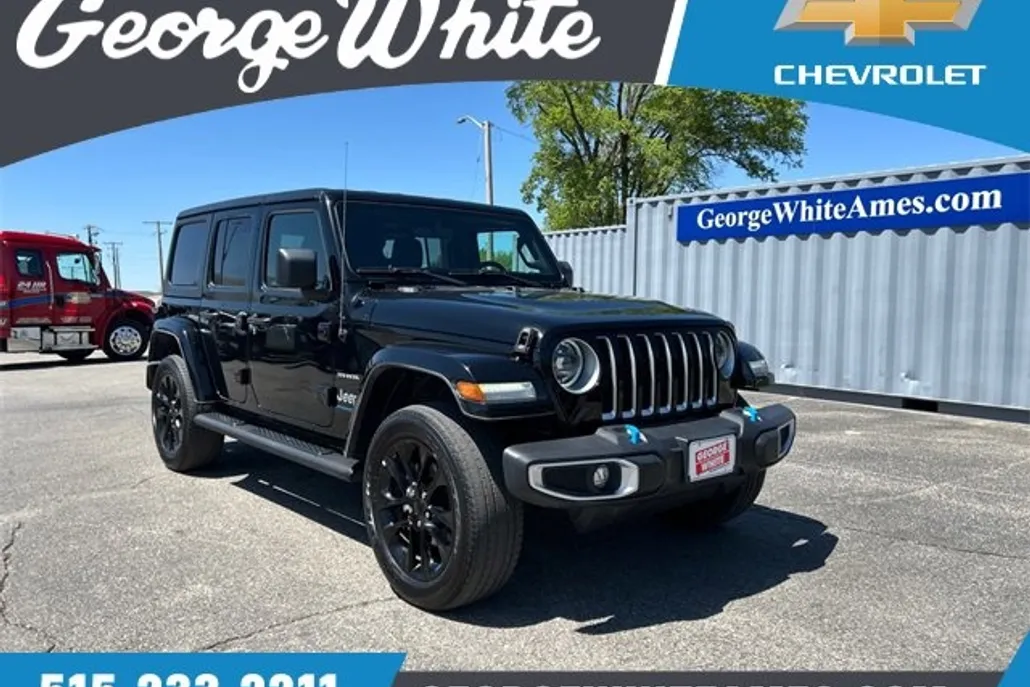 2023 Jeep Wrangler 4xe Sahara photo 1