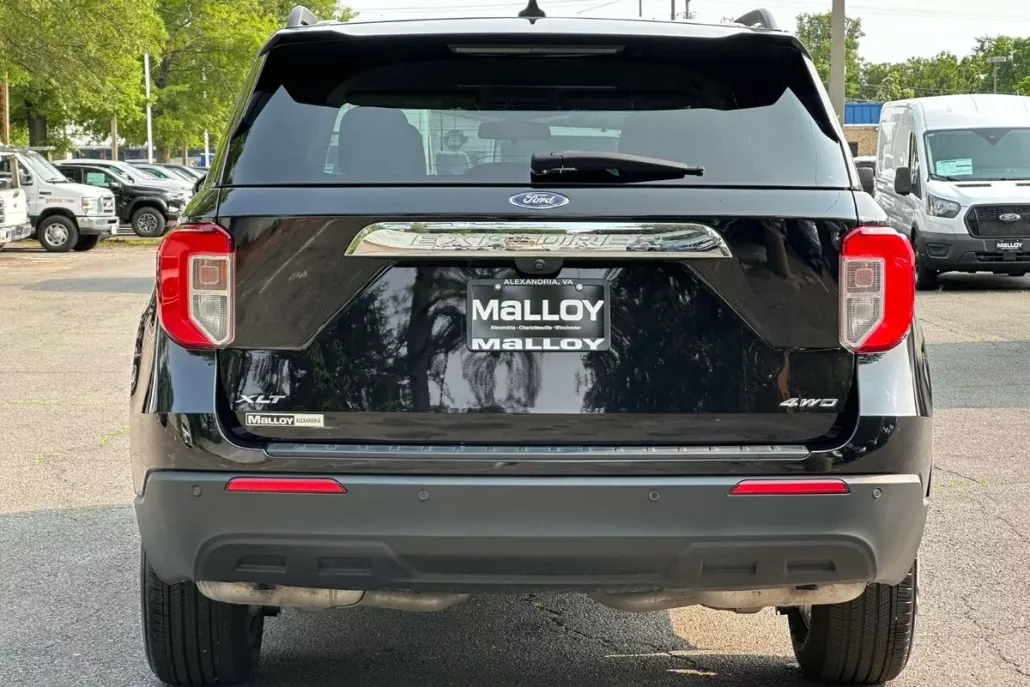 2022 Ford Explorer XLT photo 1