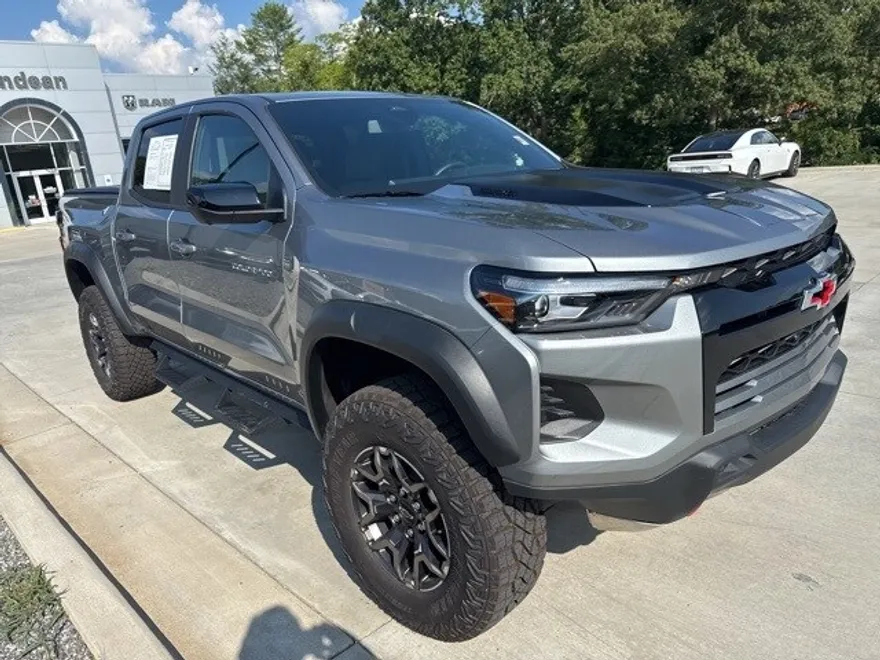 2025 Chevrolet Colorado ZR2 photo 1
