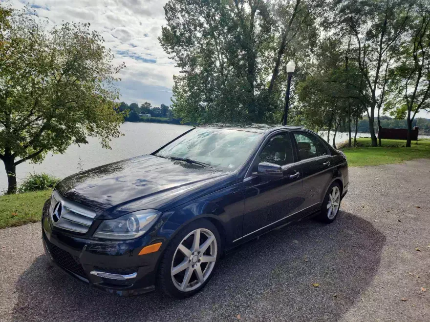 2013 Mercedes Benz C 300 4MATIC Sport Sedan photo 1