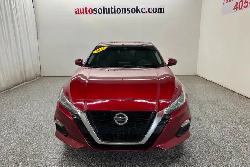 2021 Nissan Altima 2.5 SV photo 1