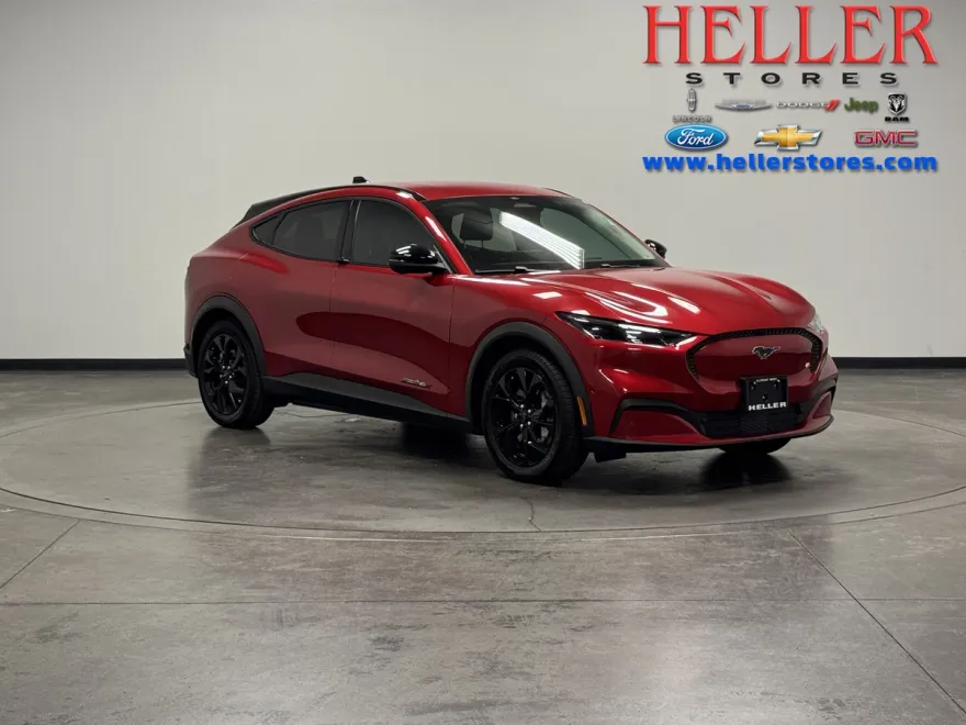 2024 Ford Mustang Mach-E Select photo 1