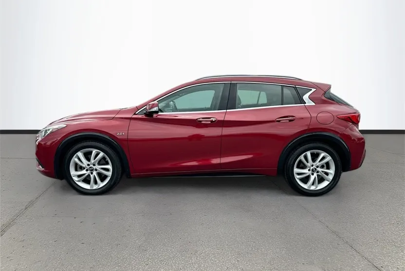 2019 Infiniti QX30 Luxe photo 1