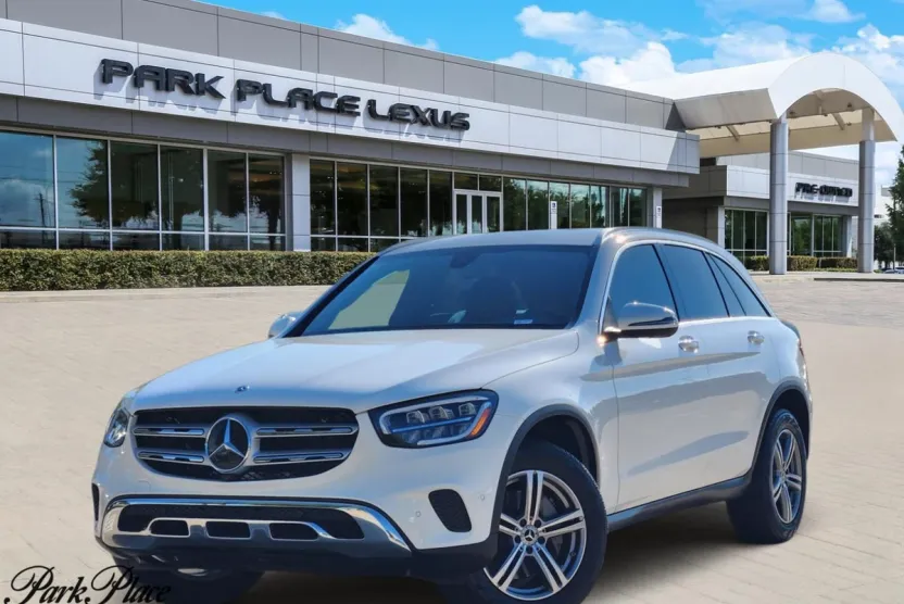 2021 Mercedes Benz GLC 300 photo 1