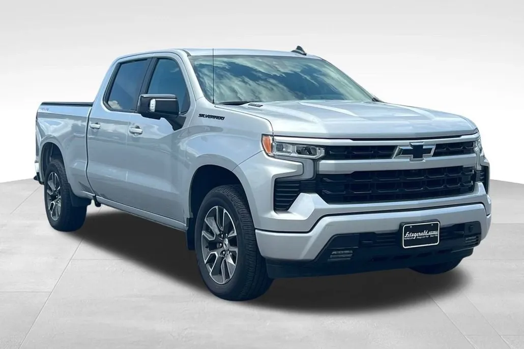 2022 Chevrolet Silverado 1500 RST photo 1