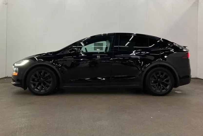 2023 Tesla Model X Standard Range photo 1