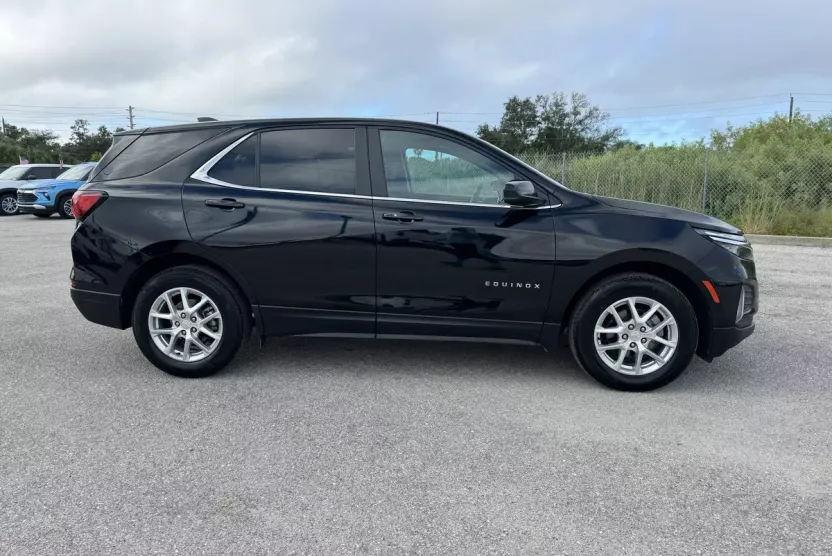 2024 Chevrolet Equinox photo 1