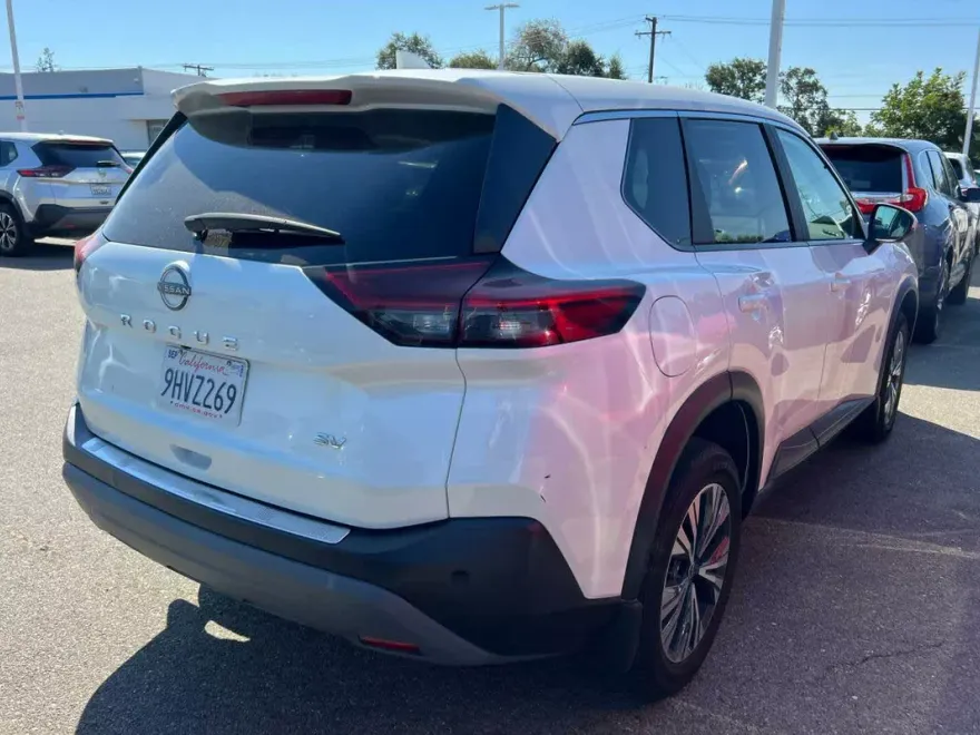 2023 Nissan Rogue SV photo 1