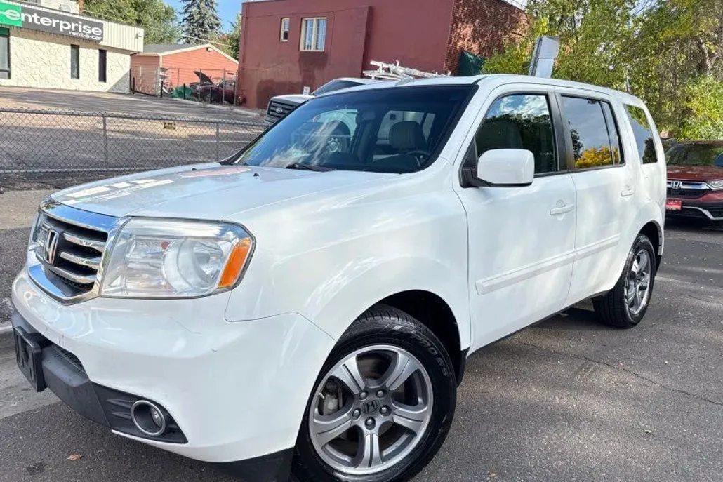 2015 Honda Pilot SE photo 1