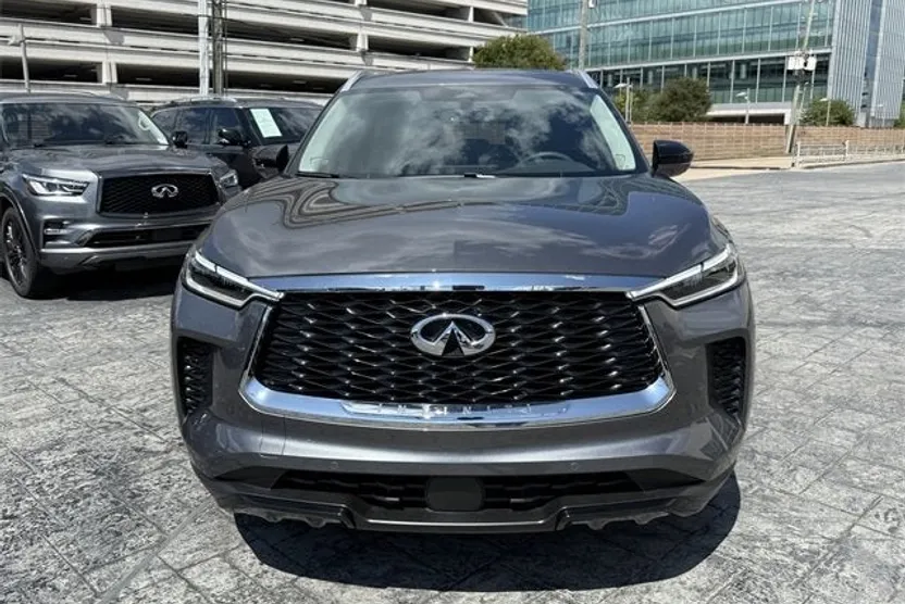 2025 Infiniti QX60 Luxe photo 1