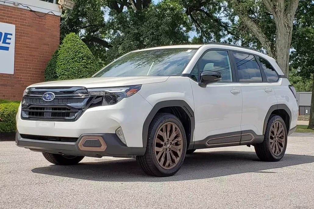2025 Subaru Forester Sport photo 1