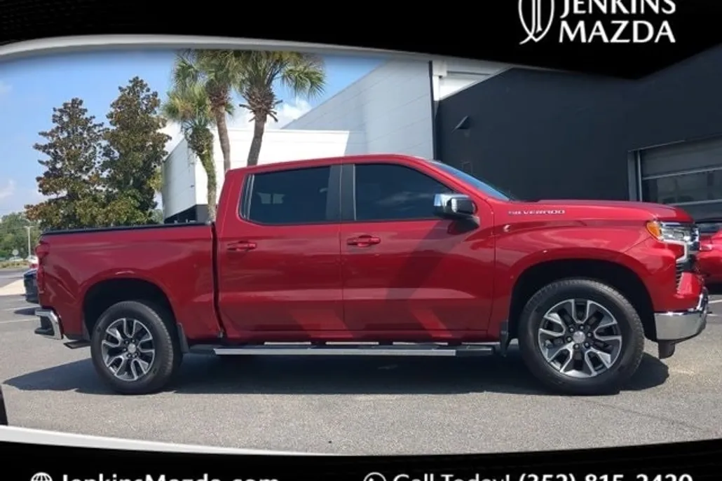 2024 Chevrolet Silverado 1500 LT photo 1