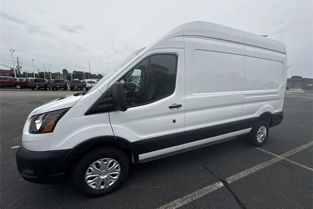 2025 Ford Transit photo 1