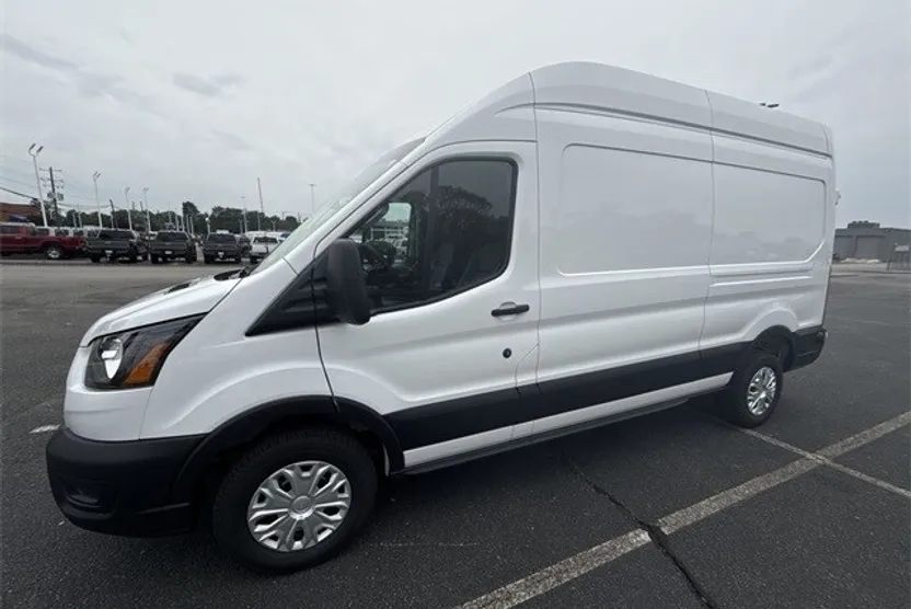 2025 Ford Transit photo 1