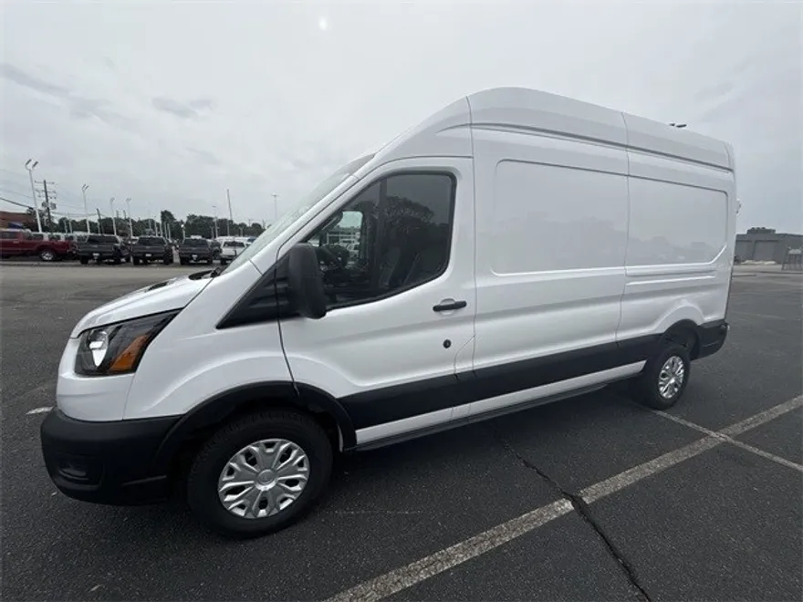 2025 Ford Transit photo 1