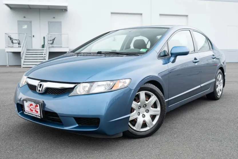 2010 Honda Civic LX photo 1