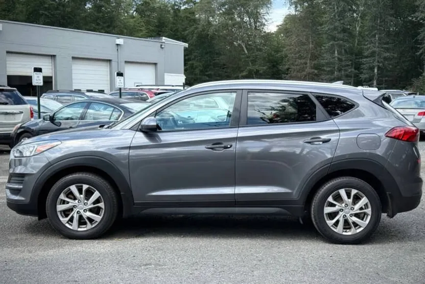 2021 Hyundai Tucson Value photo 1