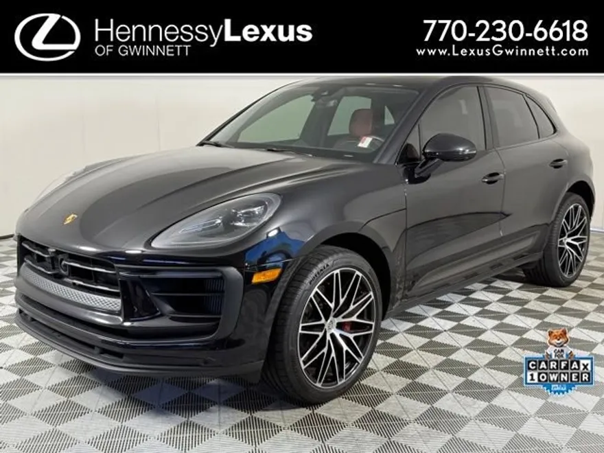 2023 Porsche Macan S photo 1