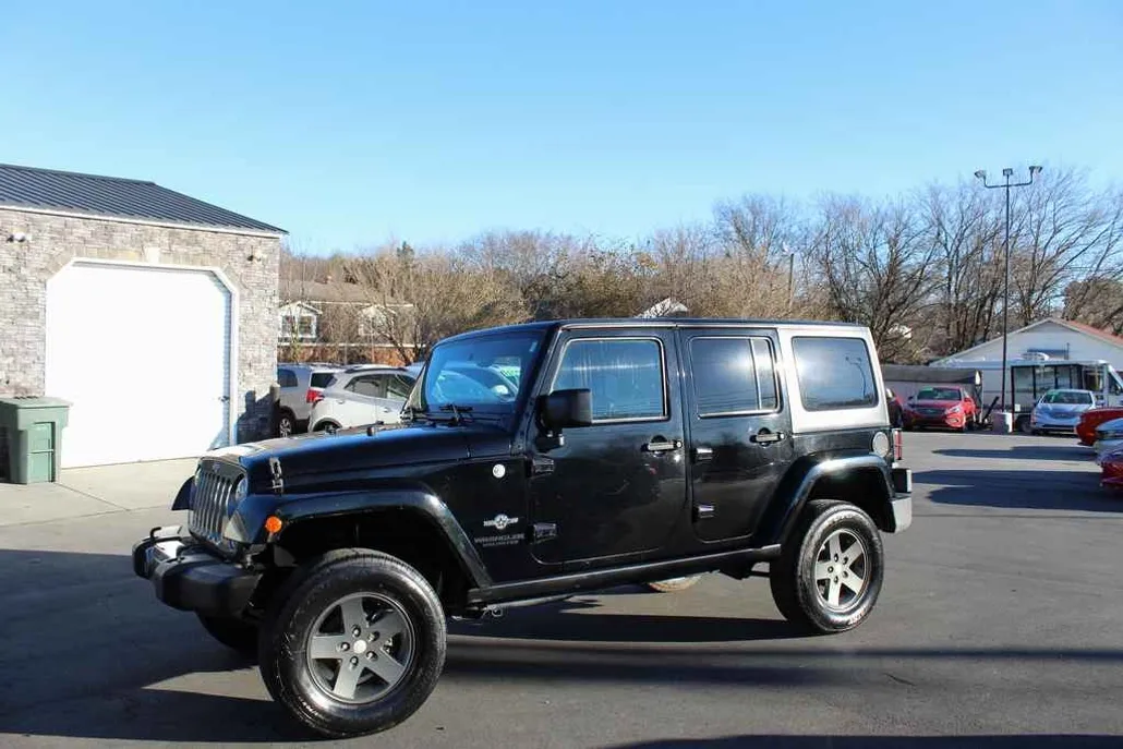2015 Jeep Wrangler Unlimited Freedom photo 1