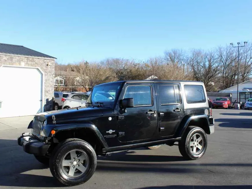 2015 Jeep Wrangler Unlimited Freedom photo 1