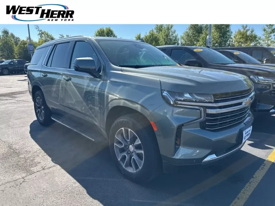 2023 Chevrolet Tahoe LT photo 1