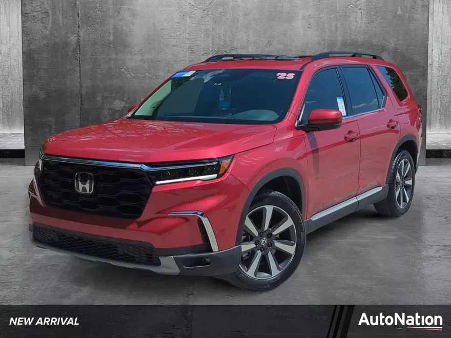 2025 Honda Pilot Touring photo 1