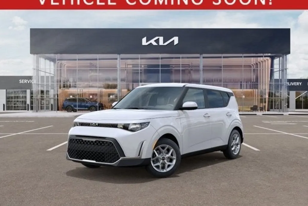 2025 Kia Soul LX photo 1