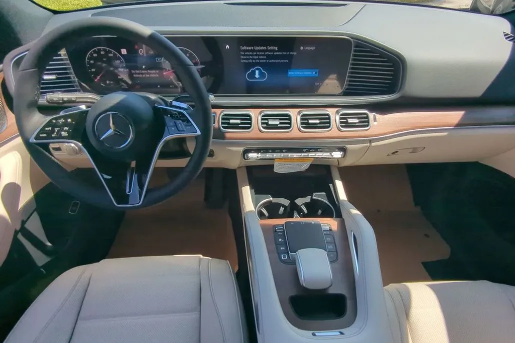2026 Mercedes Benz GLE 450 4MATIC photo 1