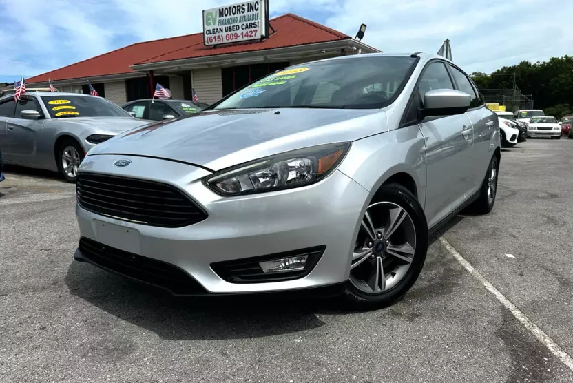 2018 Ford Focus Sedan photo 1