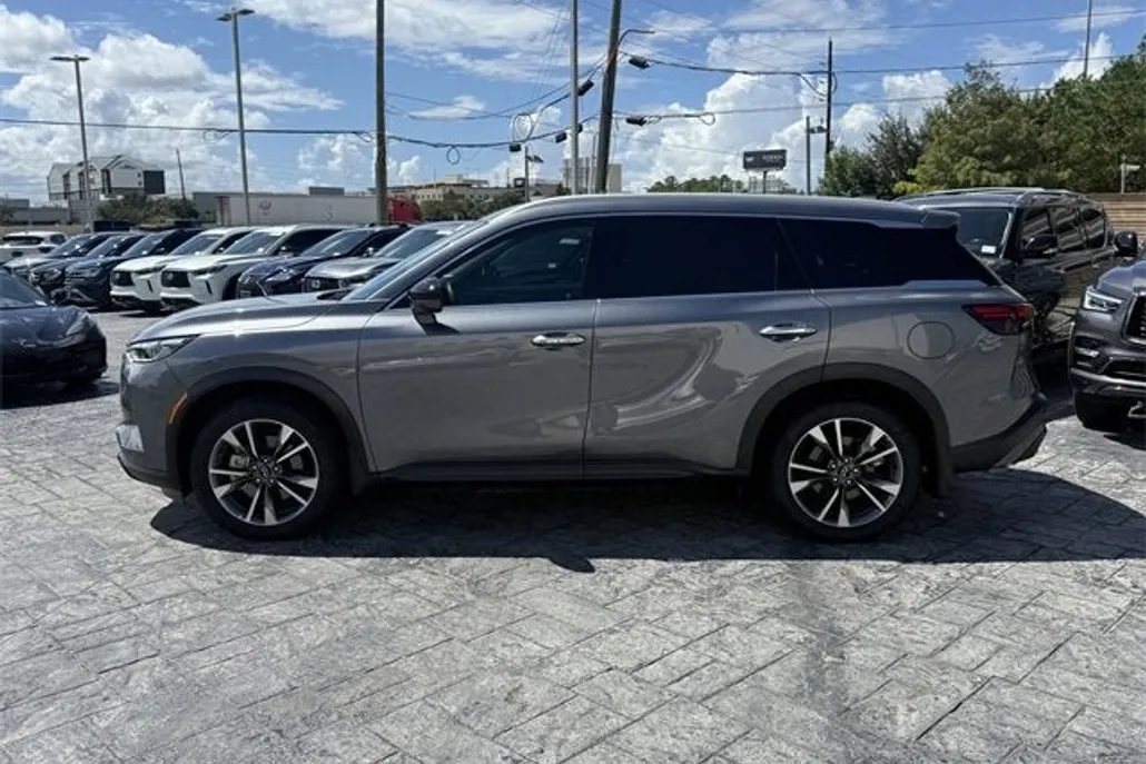 2025 Infiniti QX60 Luxe photo 1