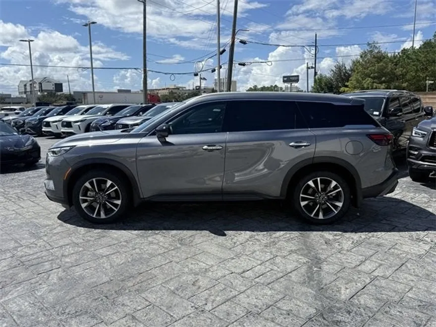 2025 Infiniti QX60 Luxe photo 1