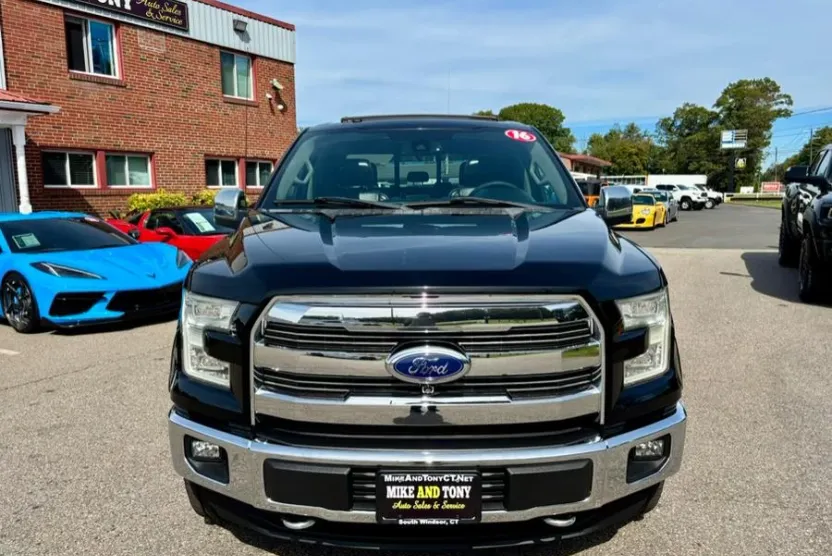 2016 Ford F-150 Lariat photo 1