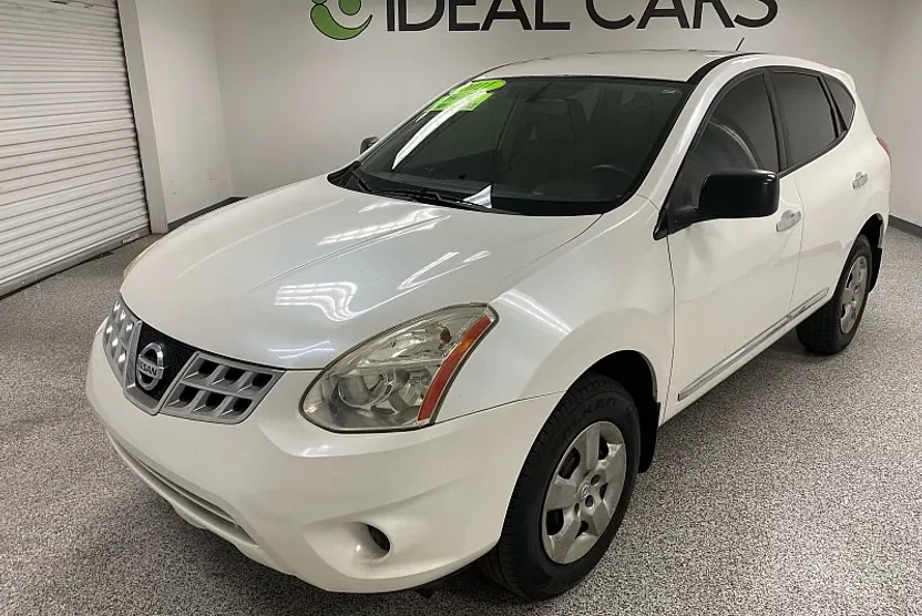 2011 Nissan Rogue S photo 1