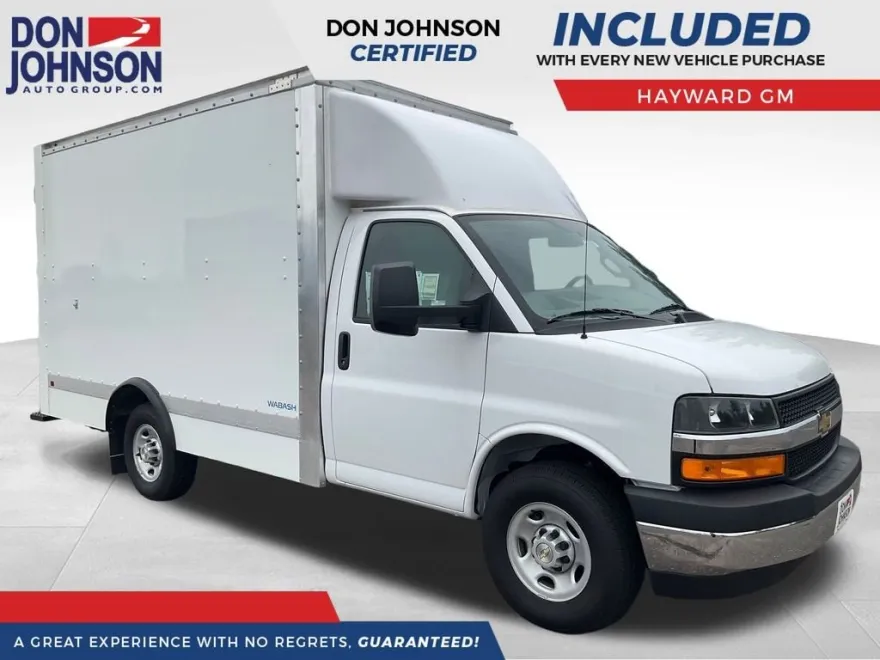 2025 Chevrolet Express Cutaway 3500 photo 1