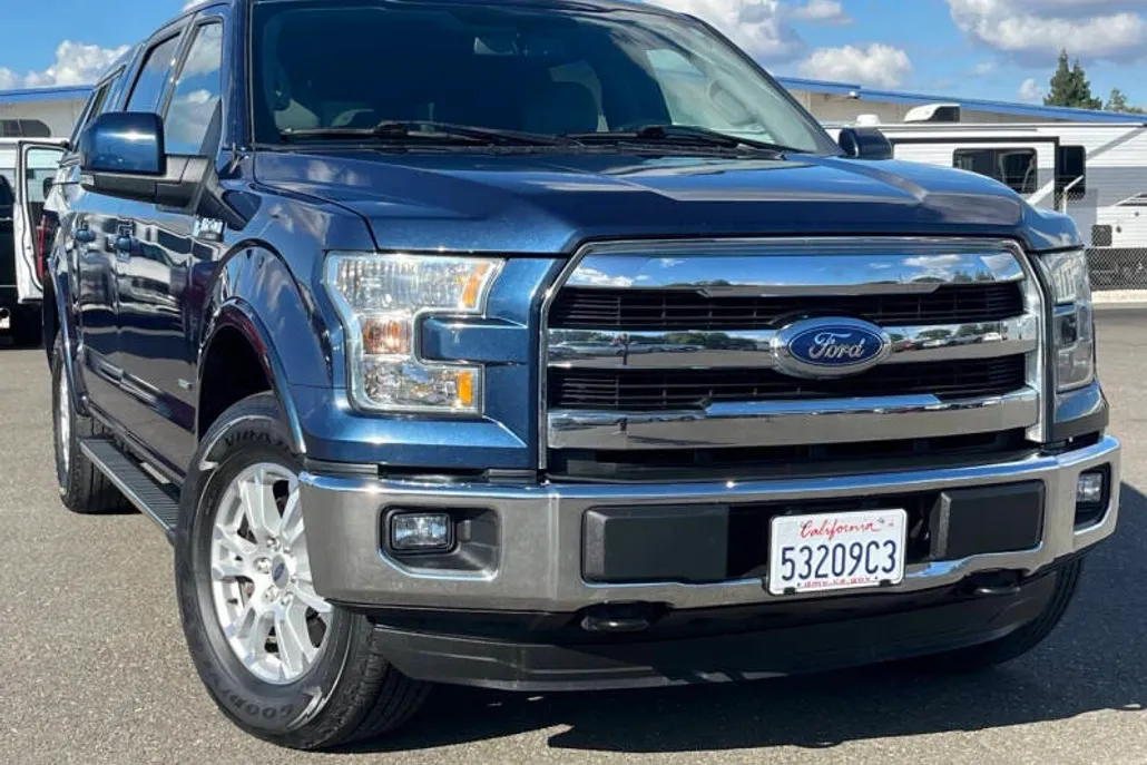 2016 Ford F-150 Lariat photo 1