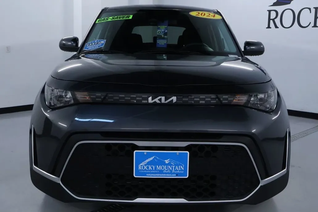 2024 Kia Soul LX photo 1