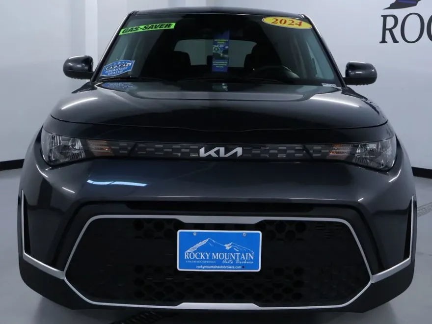 2024 Kia Soul LX photo 1