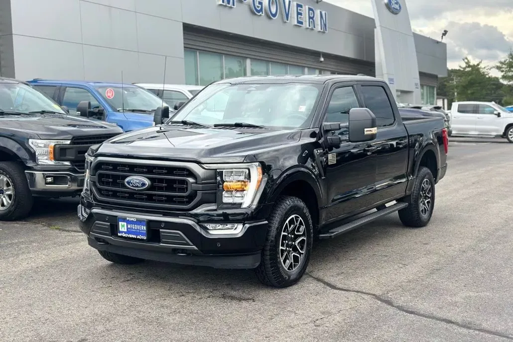 2023 Ford F-150 XLT photo 1