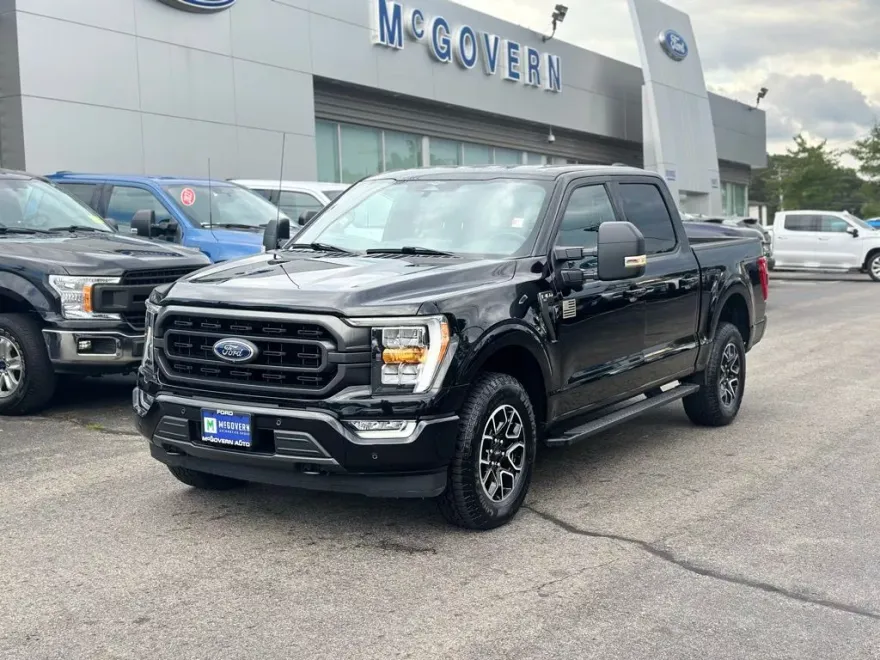 2023 Ford F-150 XLT photo 1