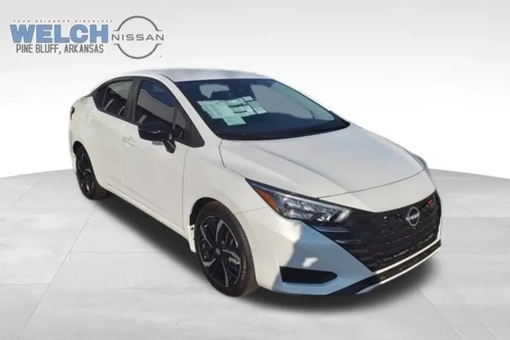 2025 Nissan Versa SR photo 1