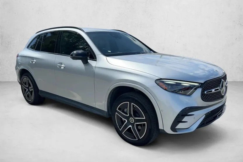 2023 Mercedes Benz GLC 300 4MATIC photo 1